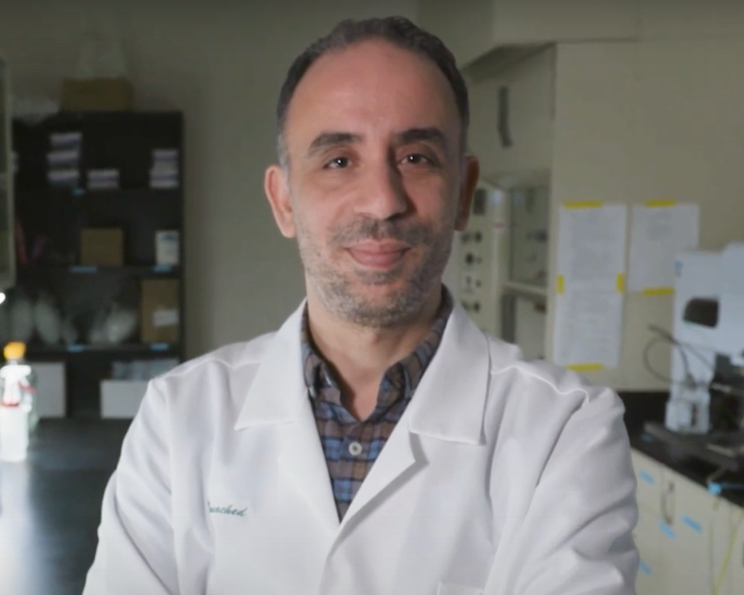 Hatem Rouached in his lab