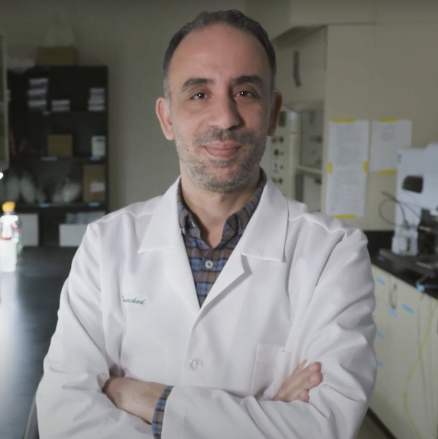 Hatem Rouached in his lab